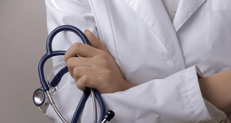 40% MÉDICOS EM EXAUSTÃO